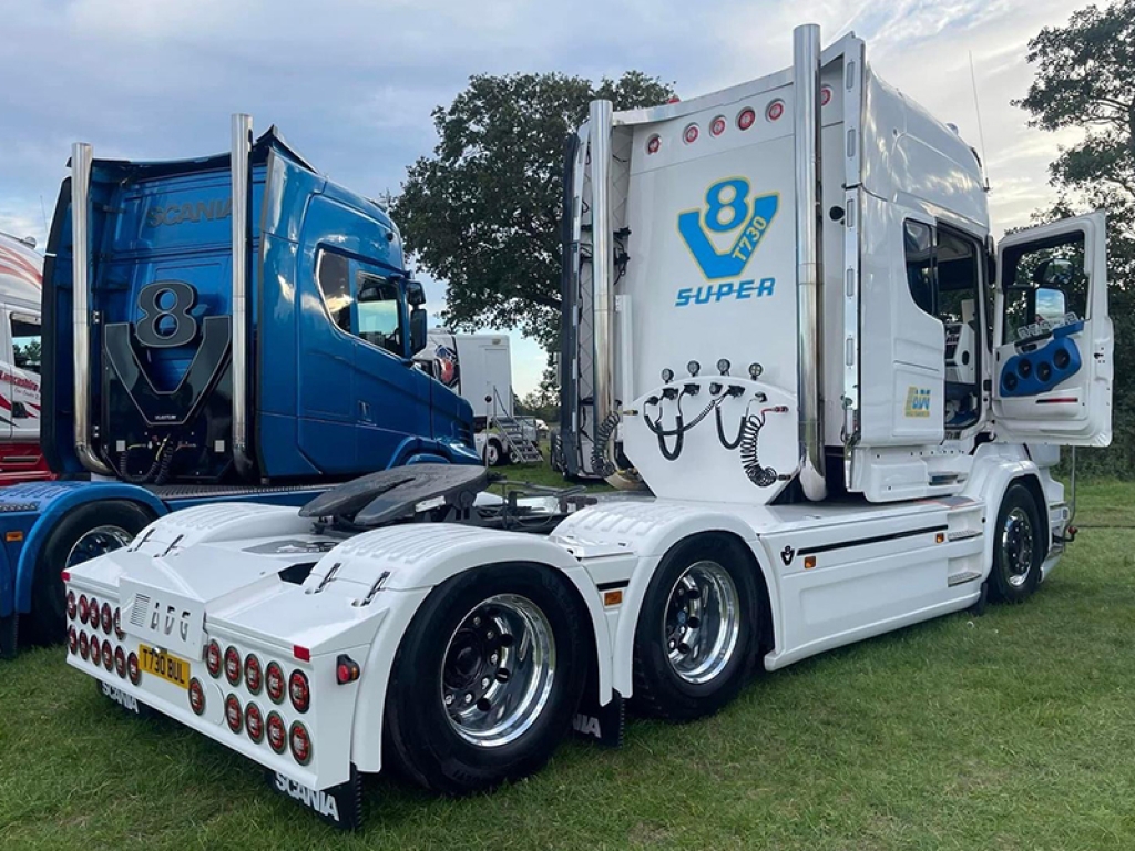 Sell your commercial vehicle with us